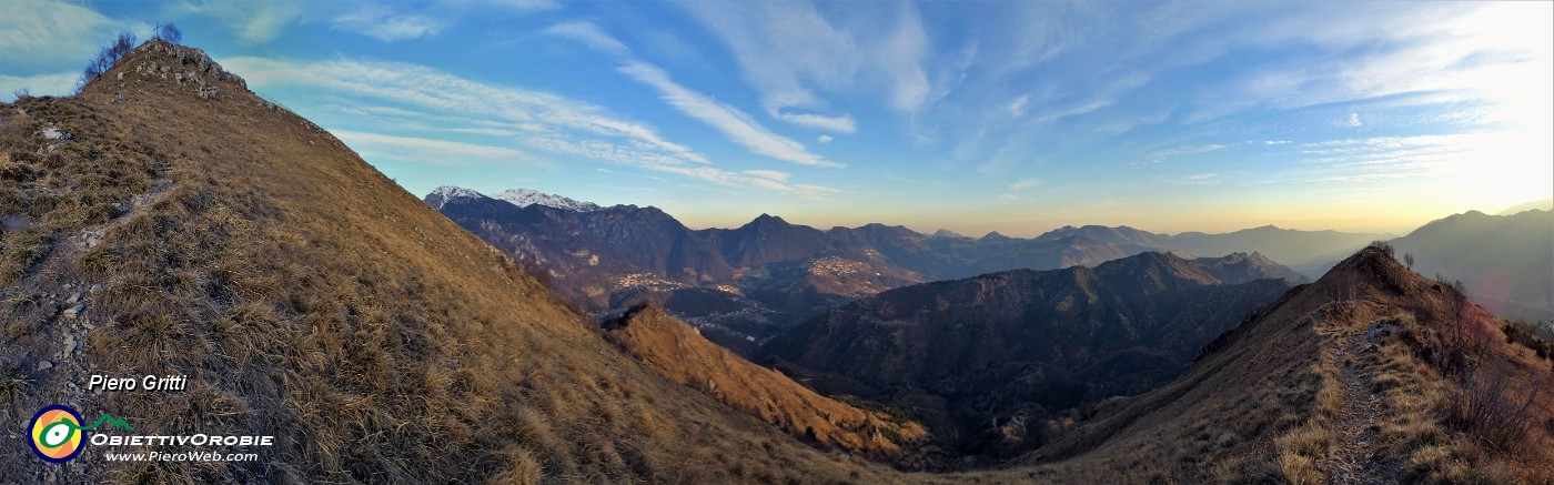 47 Scendo nei colori del tramonto.jpg